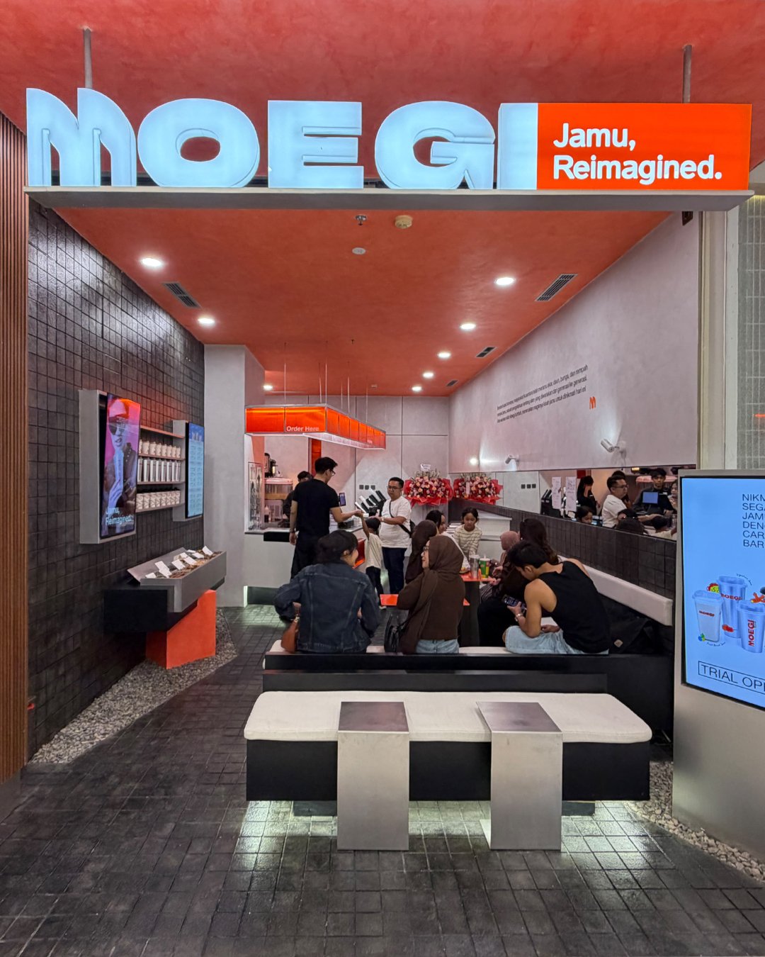 Moegi di Supermal Karawaci